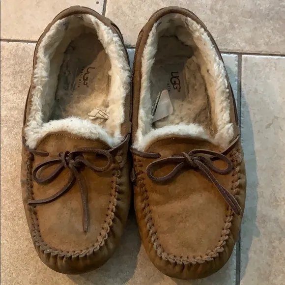 UGG MOCCASINS