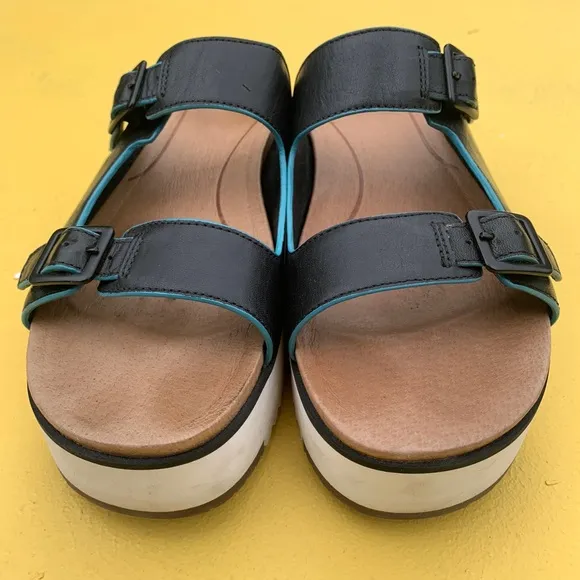 UGG platform open sandals shoes Hanneli black 8 chunky beachy sport y2k