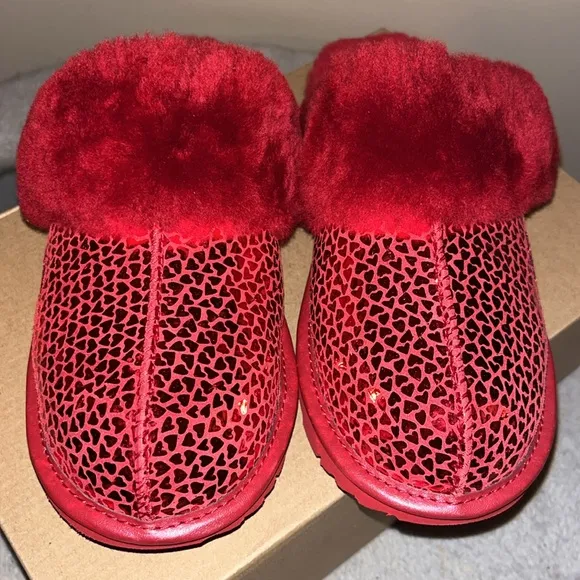 UGG Red heart Fluffy Slippers size 5