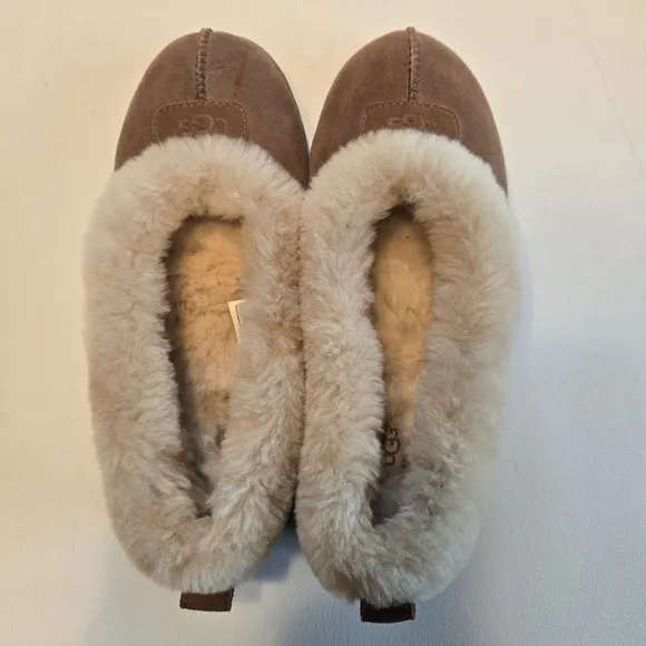Ugg Rylan Sheepskin Tan Suede Slippers Womens Size 10