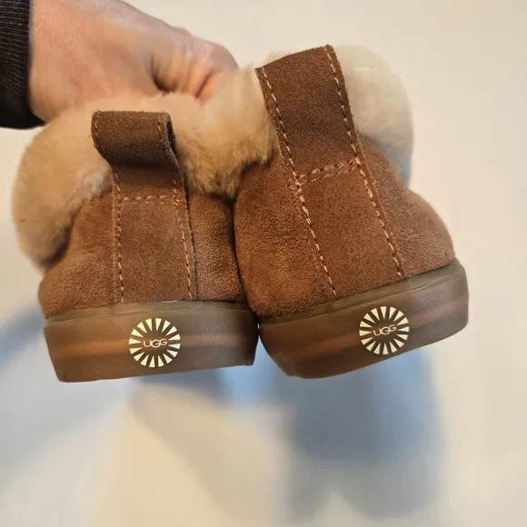 Ugg Rylan Sheepskin Tan Suede Slippers Womens Size 10