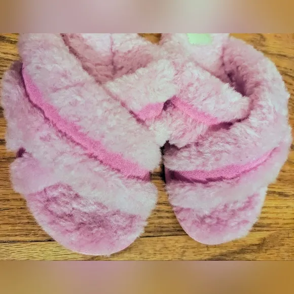UGG Scuffita House Slippers Fluffy Sheepskin Pink Orchid sz 7