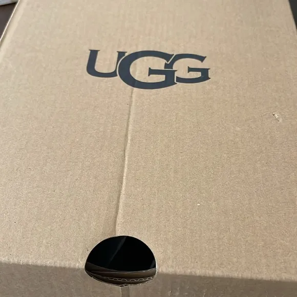 UGG shoes Size 3
