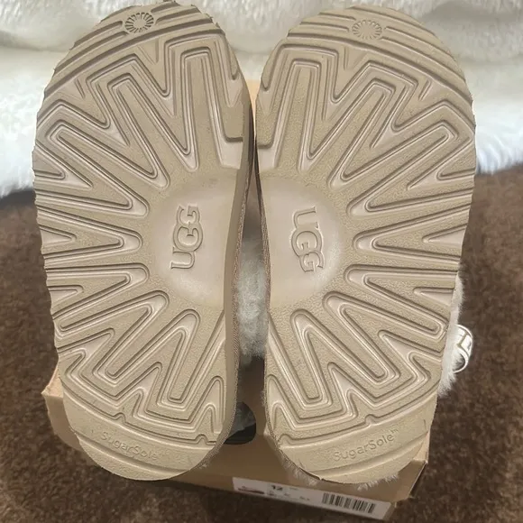 UGG Tan and Cream Sheepskin Funkette Slippers… new condition!