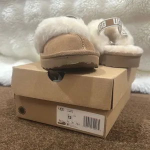 UGG Tan and Cream Sheepskin Funkette Slippers… new condition!