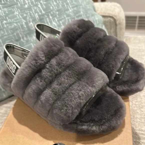 UGG Women's Fluffy Gray Slippers