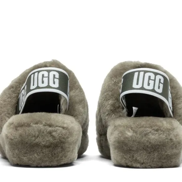 UGG Women's Fluffy Olive Slippers