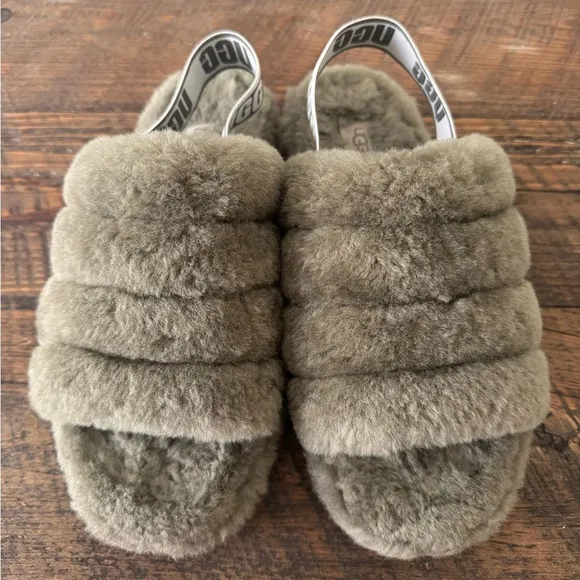 UGG Women's Fluffy Olive Slippers