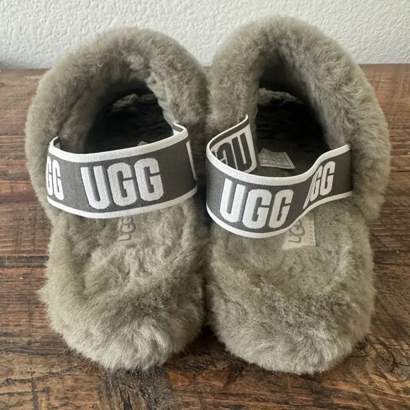 UGG Women's Fluffy Olive Slippers