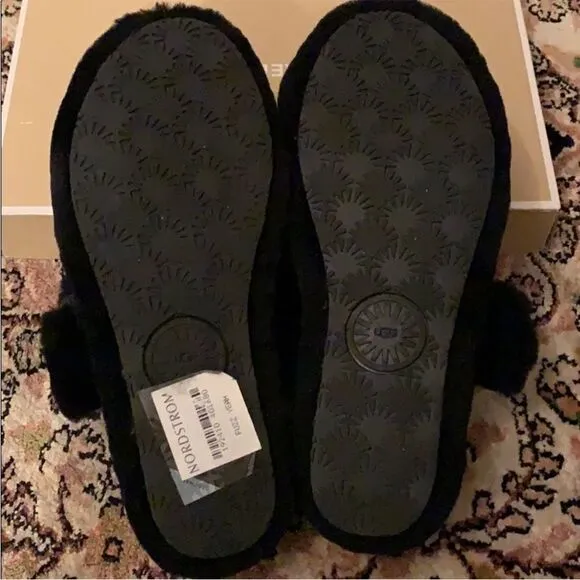 UGG Women's Fuzz Yeah Platform Slippers Slides Sandals Black Size 6 Sheepskin