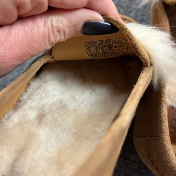 UGG Women’s Kaley Wisp Loafer Chestnut size: 7
