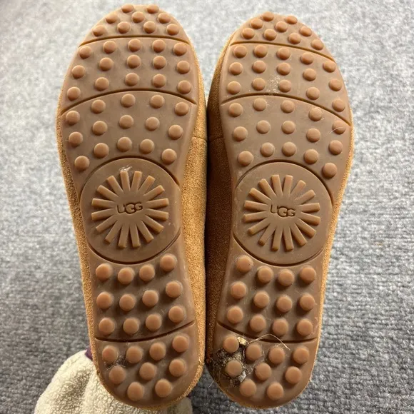 UGG Women’s Kaley Wisp Loafer Chestnut size: 7