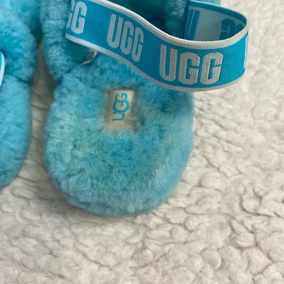 UGG Women's Shoes Sandals Oh Yeah Plushy Soft Slide Slippers Sz 5 Cozy Comfy