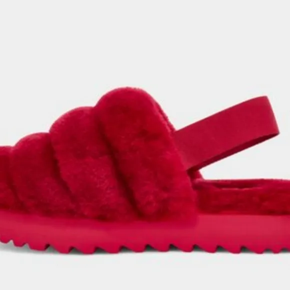 UGG Women's UGG Super Fluff Slippers Brand new
