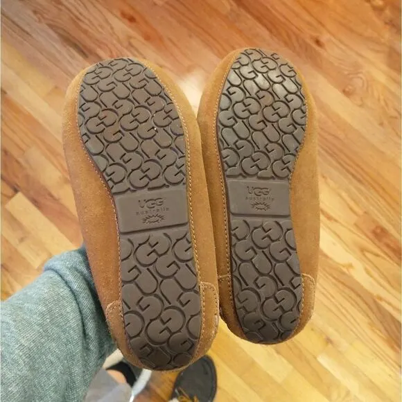 UGG Dakota Chestnut Suede Moccasin Slippers size 5