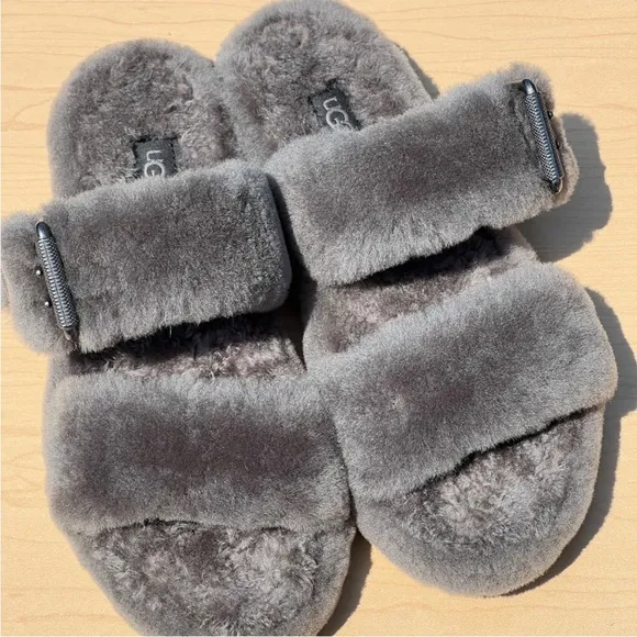 ✨UGG✨Fuzz Yeah Slide Slippers in Charcoal Grey
