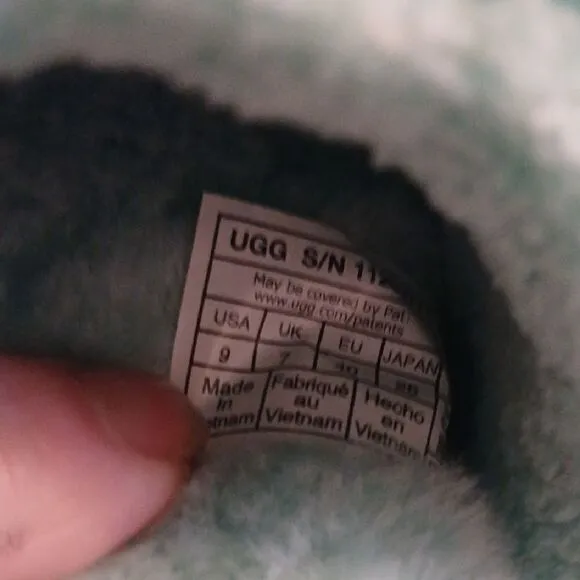 UGG Women's Mint Green Fluffy Slippers