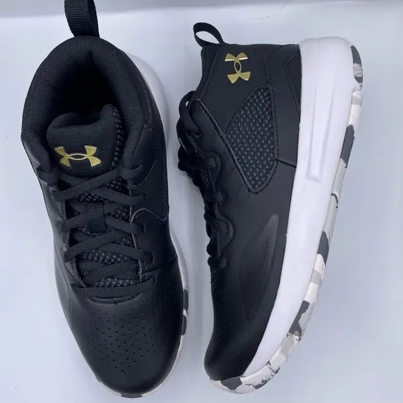 UNDER ARMOUR basketball Lockdown 5 youth sneakers Size 3Y