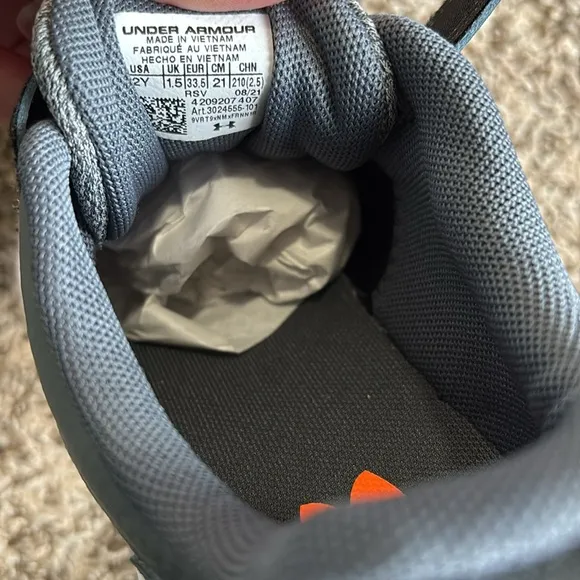 Under Armour Essentials Boys' Gray Orange Logo Shoes Size 2Y