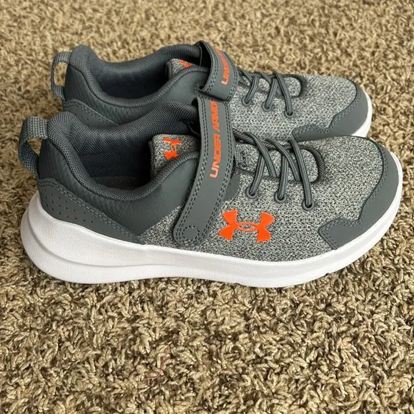 Under Armour Essentials Boys' Gray Orange Logo Shoes Size 2Y