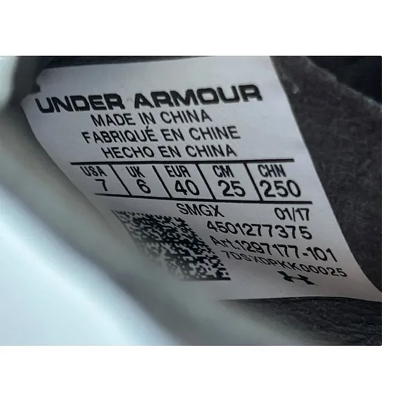 Under Armour Golf Spikeless Golf Shoes, size 7