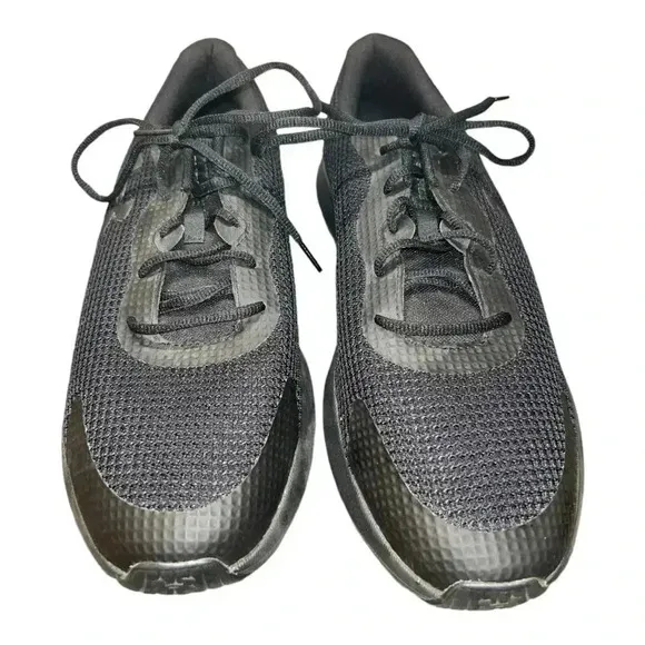 Under Armour Men's Surge 3 Running shoes black, Size 15, LIKE NEW