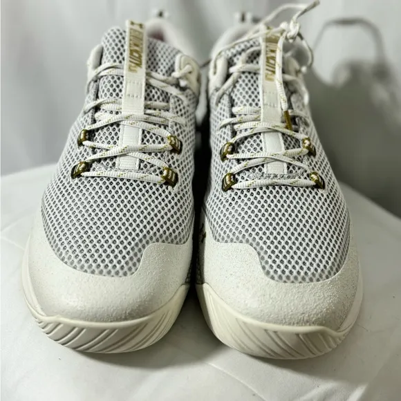 UNDER ARMOUR WOMEN'S HOVR BLOCK CITY 3.0 VOLLEYBALL SHOE size 14