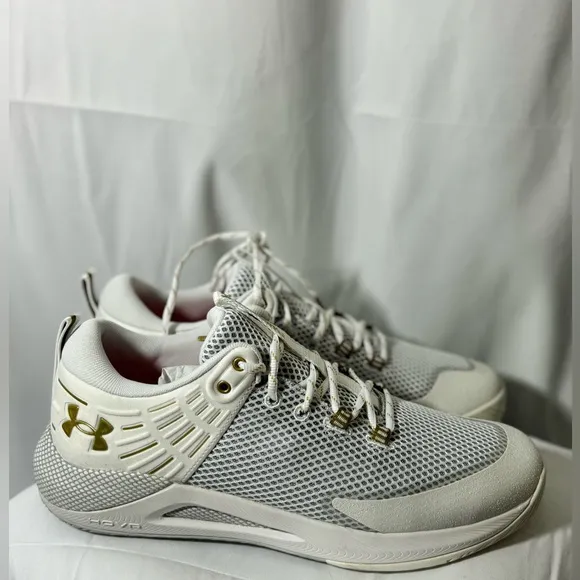 UNDER ARMOUR WOMEN'S HOVR BLOCK CITY 3.0 VOLLEYBALL SHOE size 14