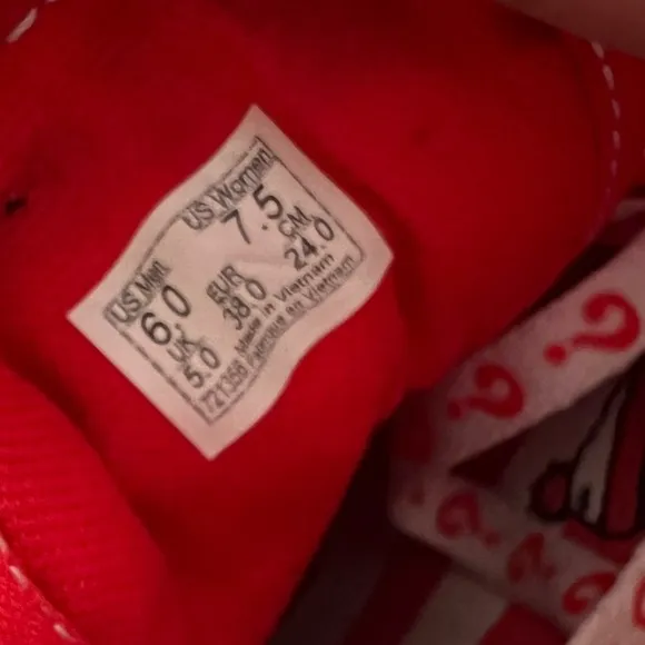 Vans &amp; Where’s Waldo Collab Sneakers, Red &amp; White in Size 7.5M