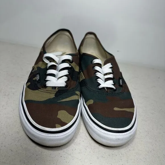 VANS Authentic Camo Sneakers Sz 7Men's Skateboarding Shoes