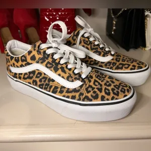 Vans ladies’ shoes