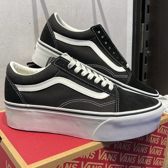Vans Men’s Old Skool Stackform Suede/Canvas Black/True WhtVN0A7Q5M6BT Platforms