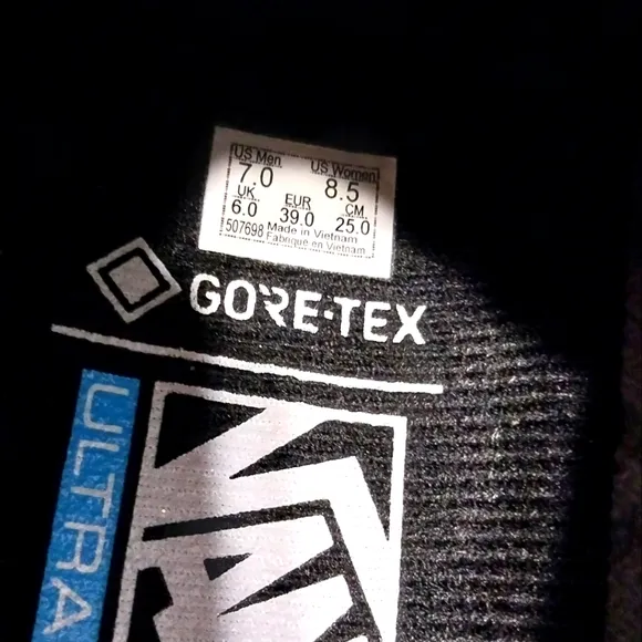 Vans MTE Half Cab Gore-Tex Insulted Shoes,‎ NWT, Size 8.5W|7M|EUR39