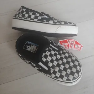 VANS NEW kids Checkerboard Slip-ER 2 Shoes