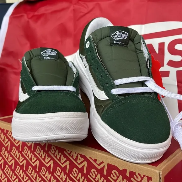 Vans Old Skool OverDark Green/WhiteVNOA7Q5EDGYWMNS sneakers - Platforms