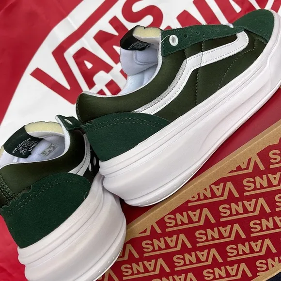 Vans Old Skool OverDark Green/WhiteVNOA7Q5EDGYWMNS sneakers - Platforms