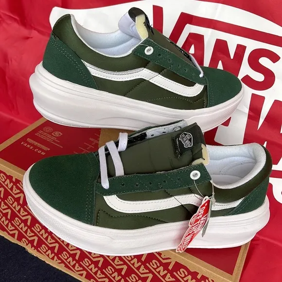 Vans Old Skool OverDark Green/WhiteVNOA7Q5EDGYWMNS sneakers - Platforms