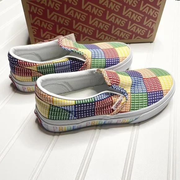 VANS Pride Classic Slip On Shoes (Youth Size 1) Rainbow LGBT