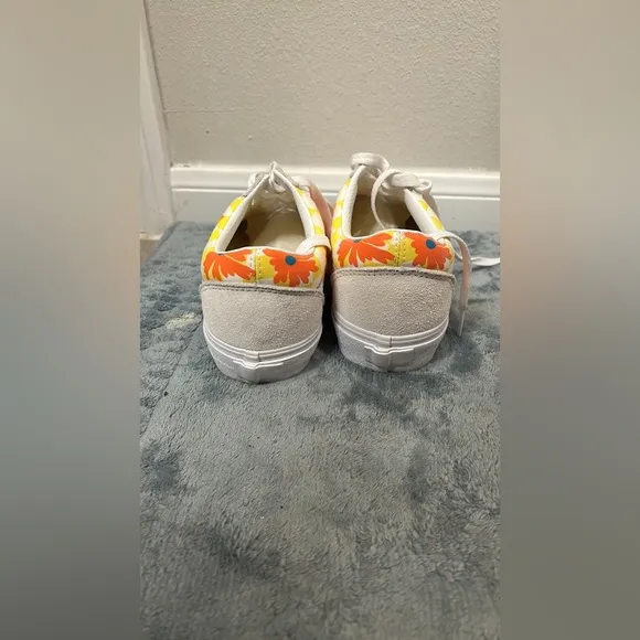 Vans Shoes Vans Old Skool Sneakers In Checkerboard Floral Blanc De Blanc