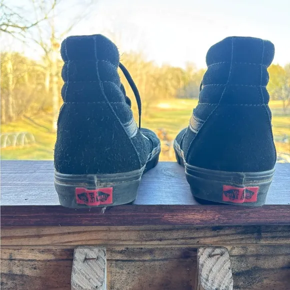 VANS SK8 BLACK SUEDE HIGHTOP TRAINERS. MENS 9.5