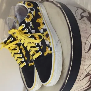 Vans Sunflower Old School Checkered Sneakers