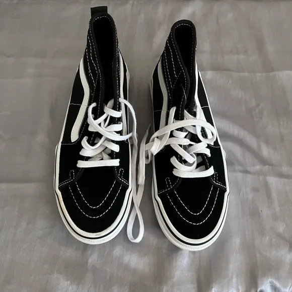 Vans Ultra Cush SK 8 Black/ White Platform Sneakers 6