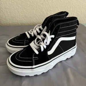 Vans Ultra Cush SK 8 Black/ White Platform Sneakers 6