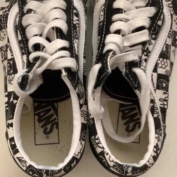 Vans Womens Classic Old Skool Blk White Casual Shoes sneakers size 7.5 Preloved