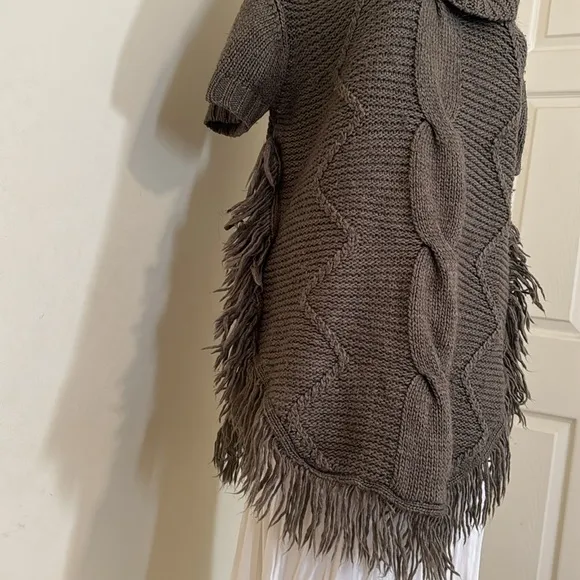 VERTIGO Women’s Turtleneck Sweater Brown Pullover Size Medium