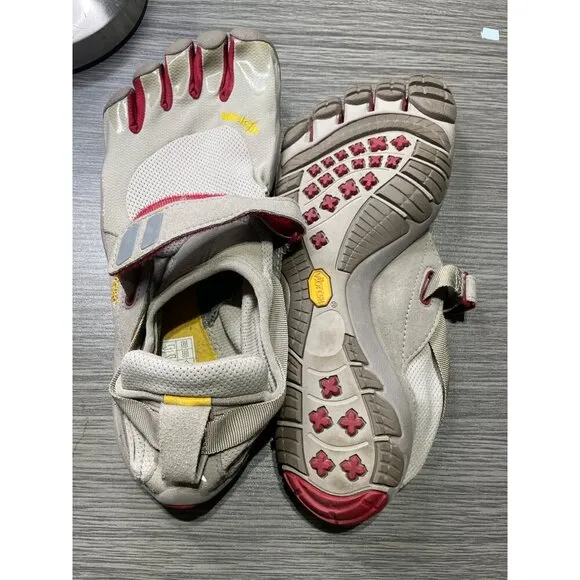 Vibram FiveFingers Toe Shoes Size 39 Beige &amp; Red Minimalist Trail Running Shoes