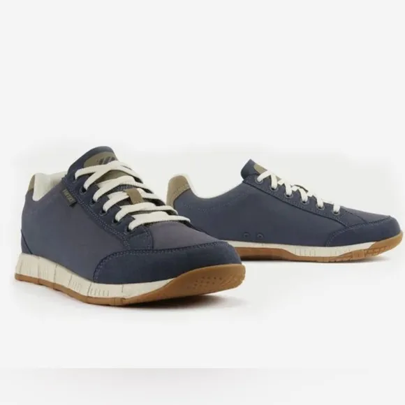 Viktos Blue Cream Overbeach Low Midwatch Sneaker Size 13