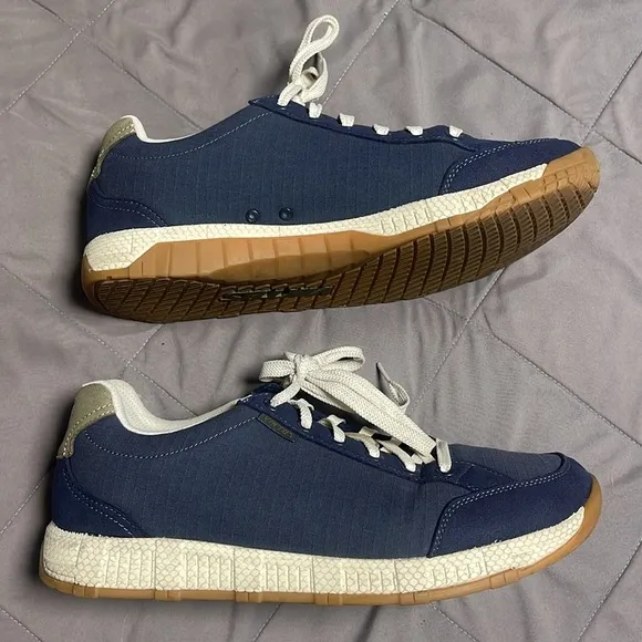 Viktos Blue Cream Overbeach Low Midwatch Sneaker Size 13
