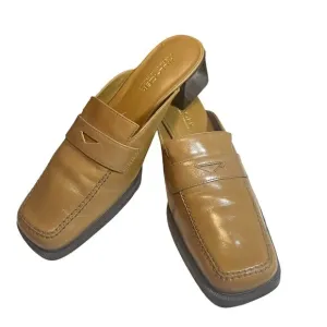 Villager By Liz Clairborne Women’s Brown Pump Size 6m In Excellent Condition