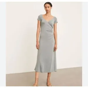 Vince Gray V Neck Maxi Sweater Dress Classic Short Sleeve Size Medium Knitted